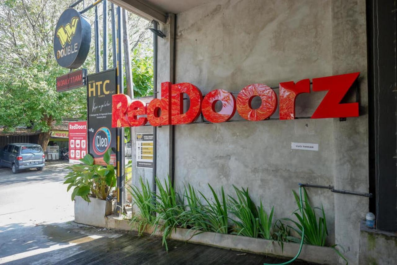 Reddoorz Plus Near Kawasan Sam Poo Kong Семаранг Экстерьер фото