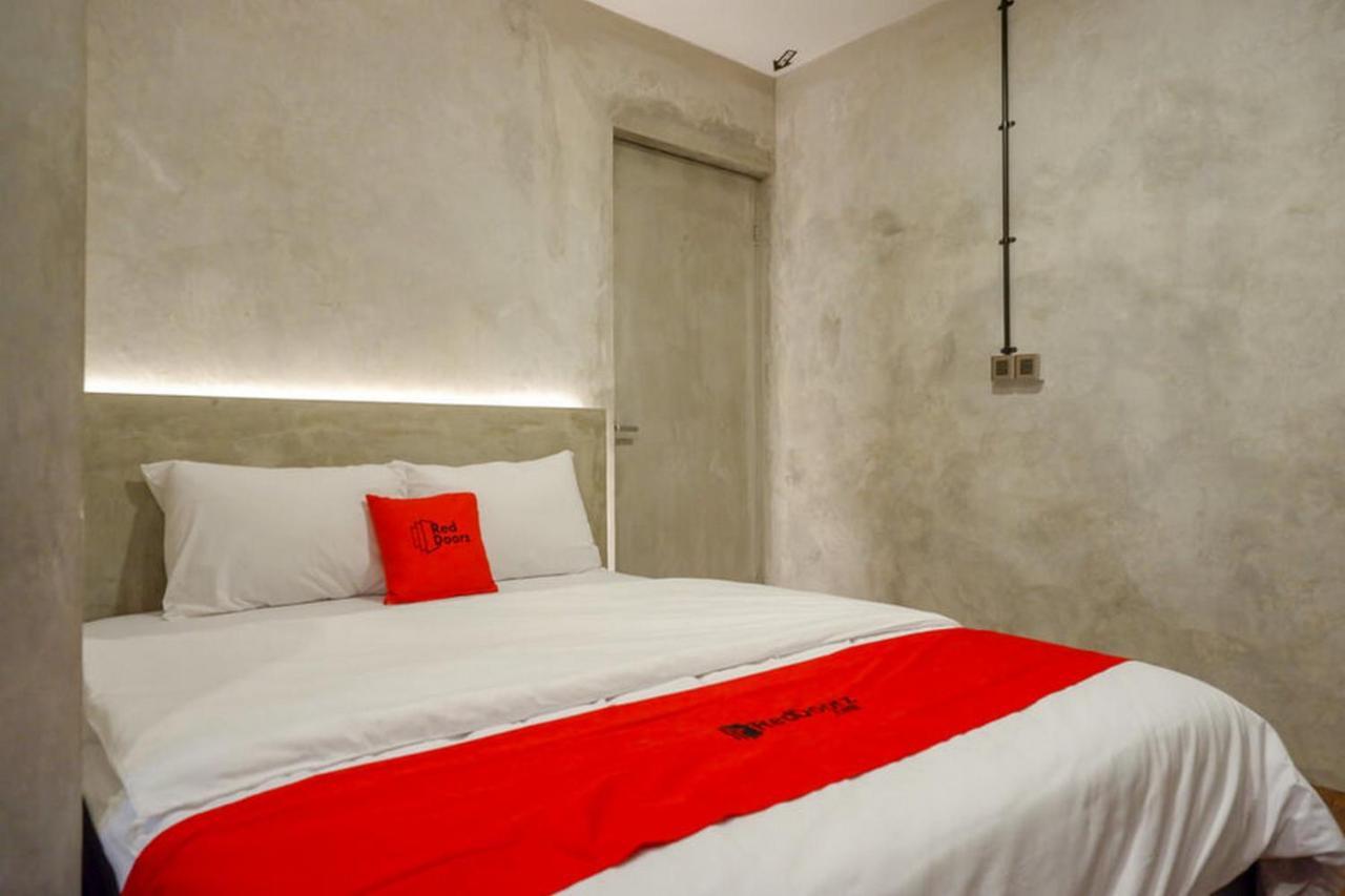 Reddoorz Plus Near Kawasan Sam Poo Kong Семаранг Экстерьер фото