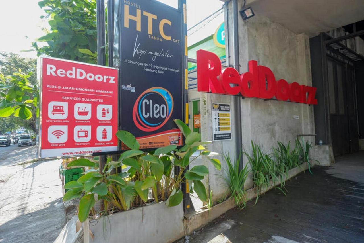 Reddoorz Plus Near Kawasan Sam Poo Kong Семаранг Экстерьер фото